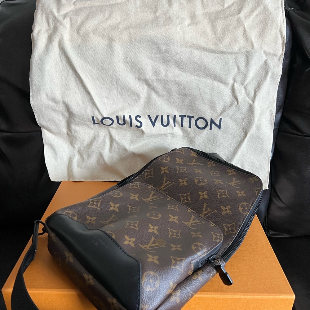 Authentic Louis Vuitton Avenue Sling Bag - Picture 13 of 13